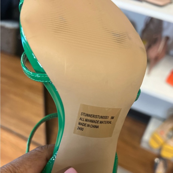 Steve Madden SIZE 9 Green Heel Sandals - Picture 4 of 6